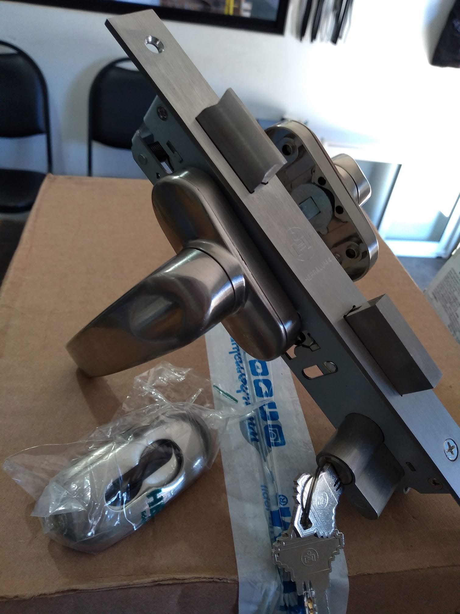 CHAPA GUADALAJARA SATIN